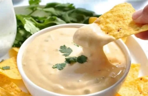 Mono- and Diglycerides in cheese sauces